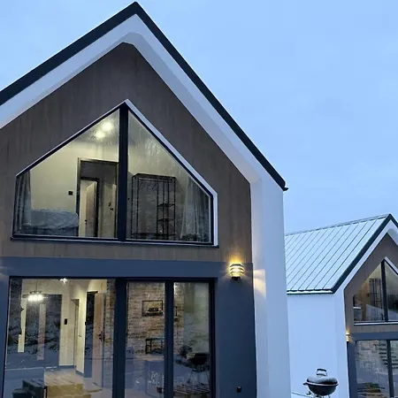 Nyaraló Przystanek Wiezyca, Premium Z Prywatna Sauna